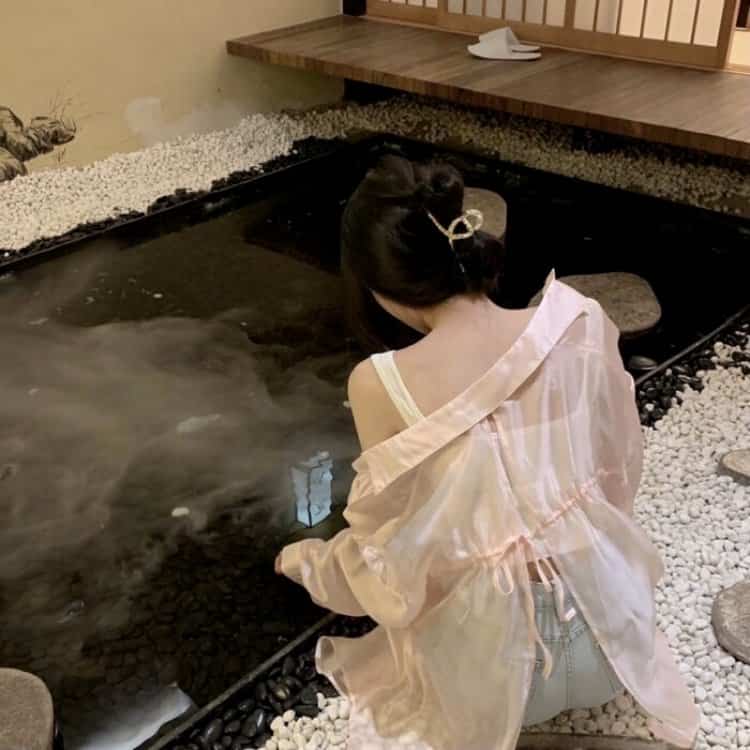 悬疑推理:深夜密室的惊天秘密