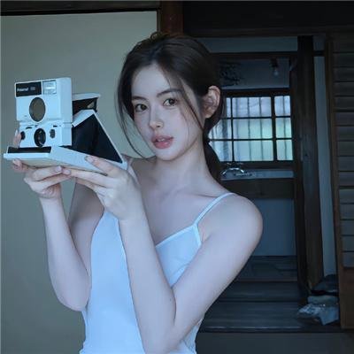 蜘蛛网中的女孩